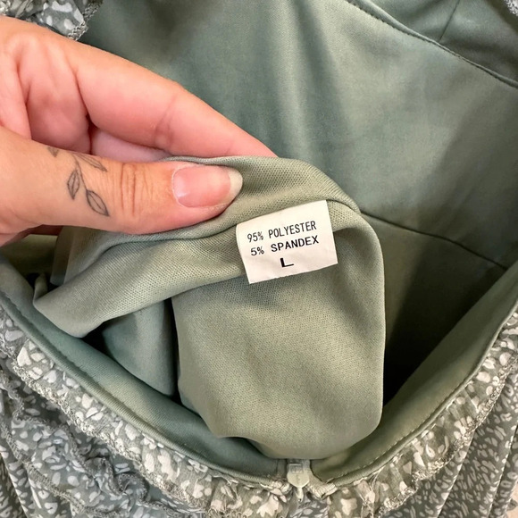 Deep V-Neck Long Sleeve Floral Mini Dress - Picture 5 of 8